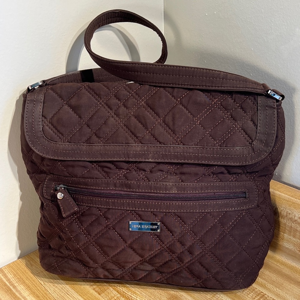 Vera Bradley Dark Brown medium-sized shoulder bag, with magnetic closure